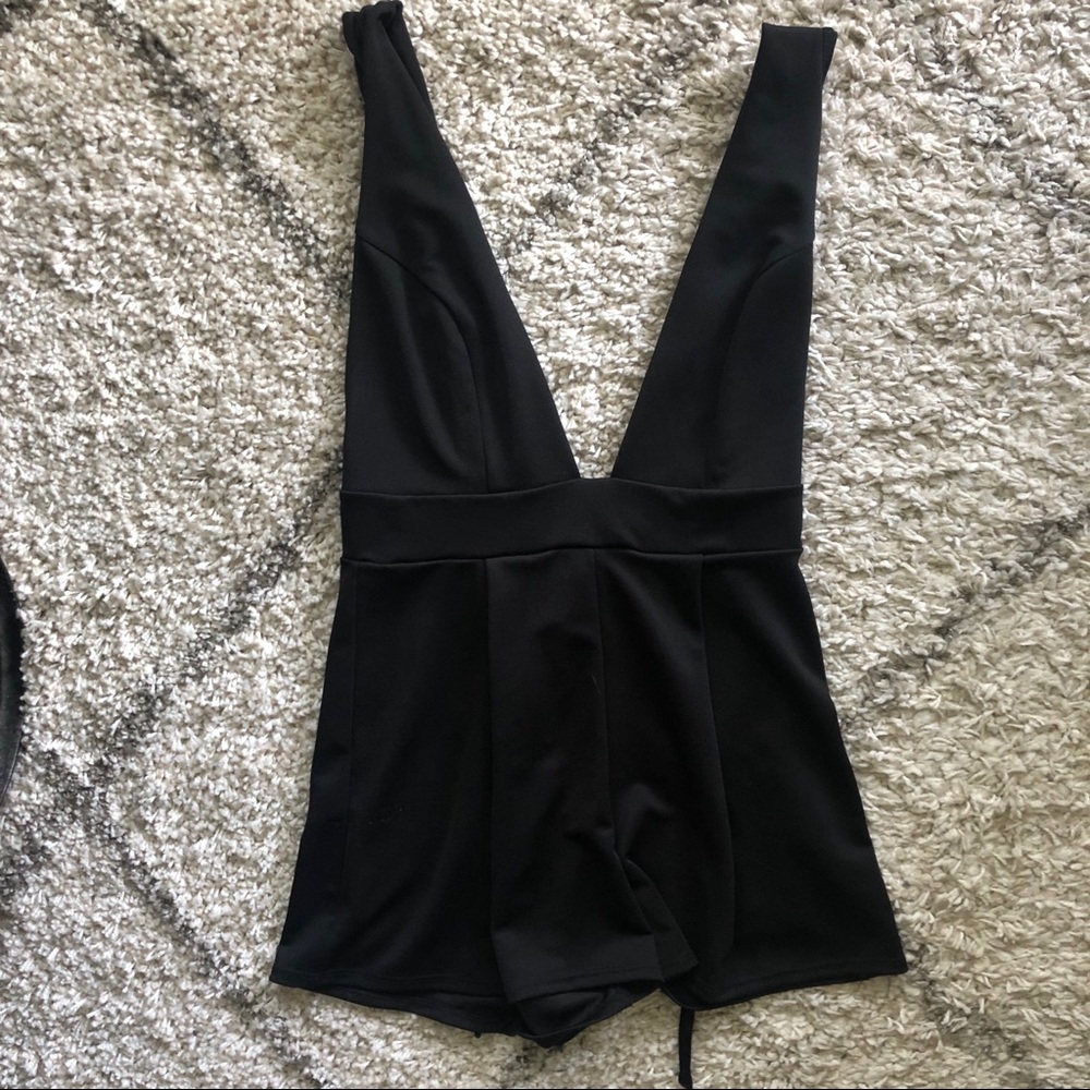 American Threads: Black romper (mini)